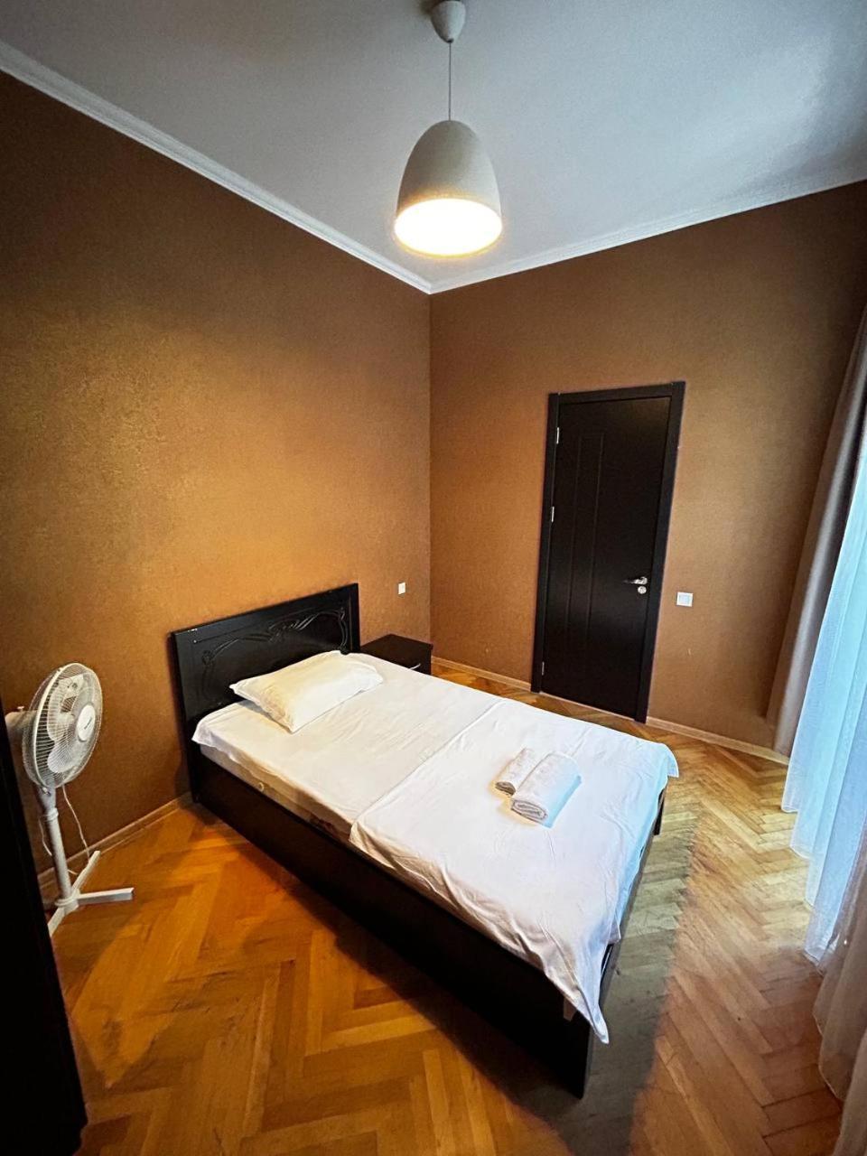 Duma Hotel Tbilisi Exteriör bild