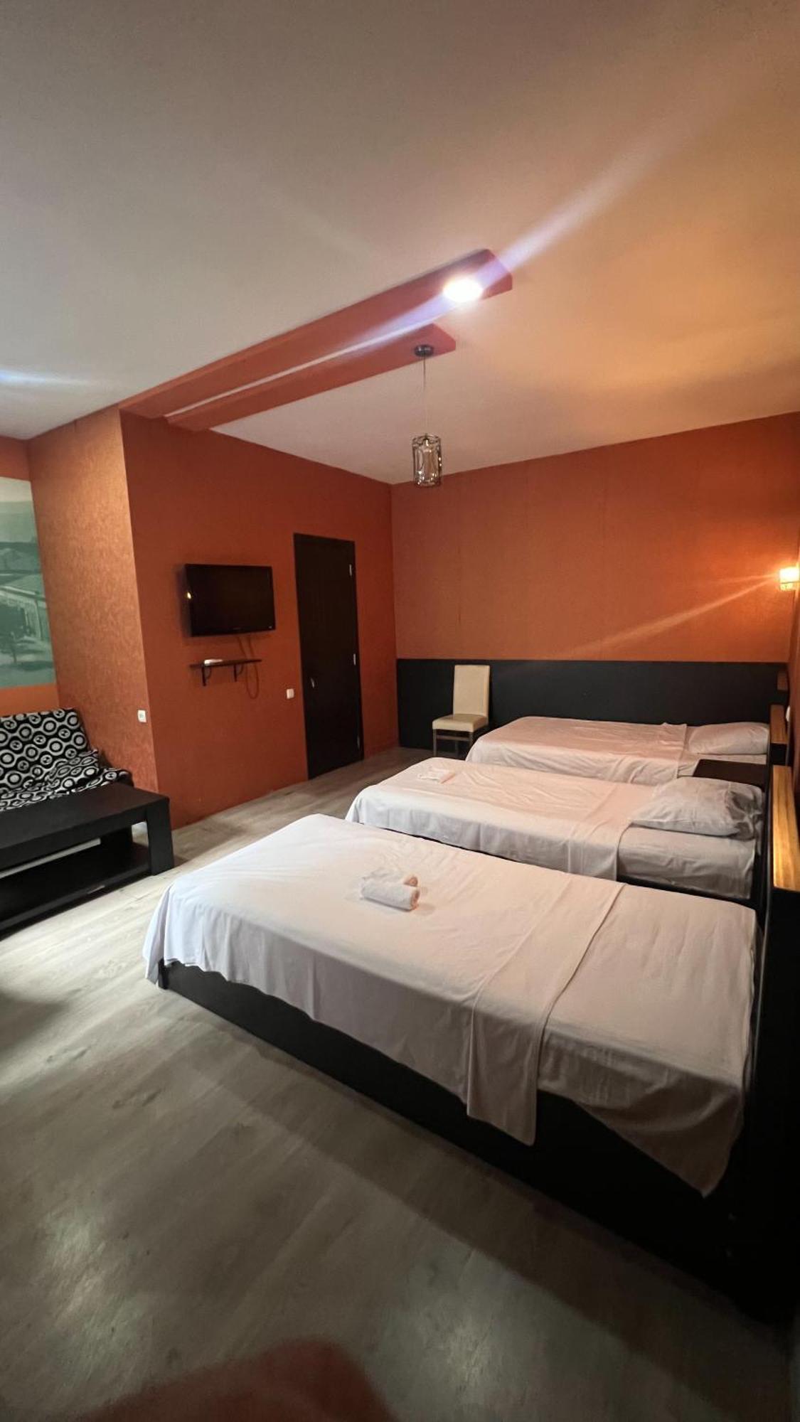 Duma Hotel Tbilisi Exteriör bild