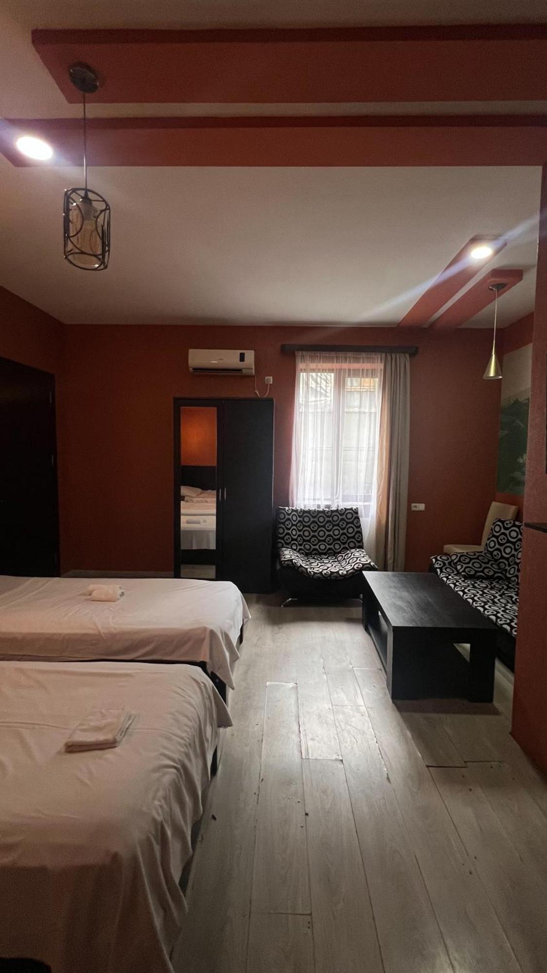 Duma Hotel Tbilisi Exteriör bild